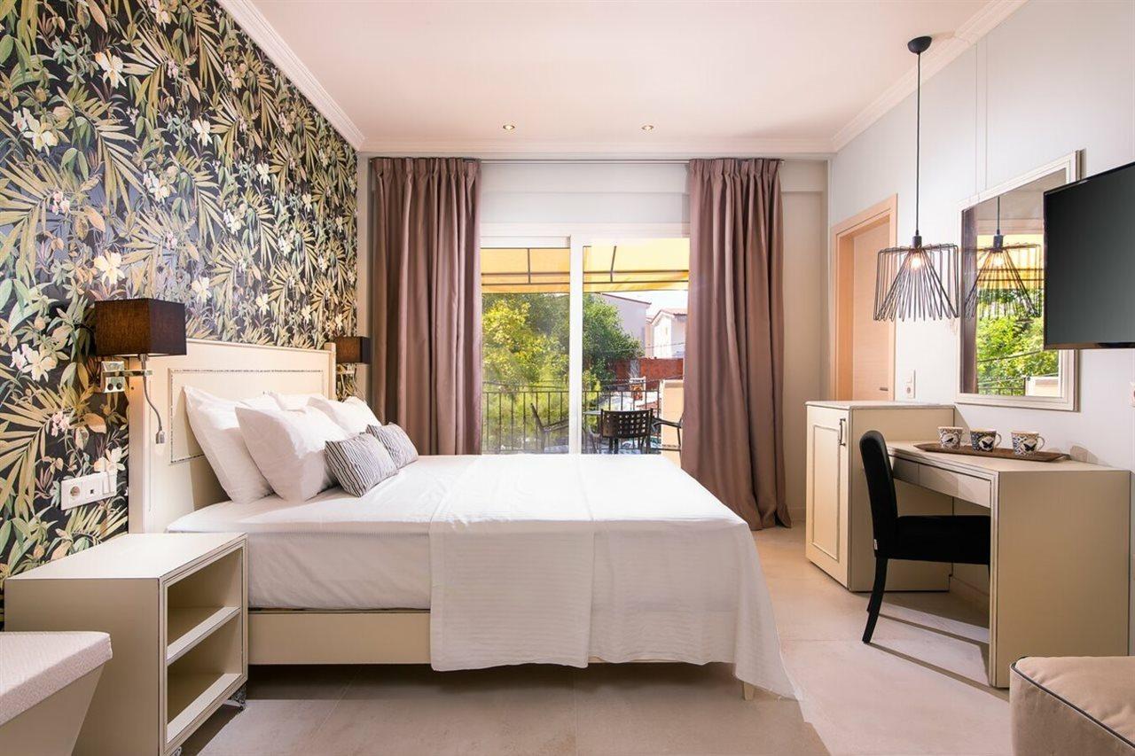 Neikos Mediterraneo Luxury Suites Chaniotis Extérieur photo