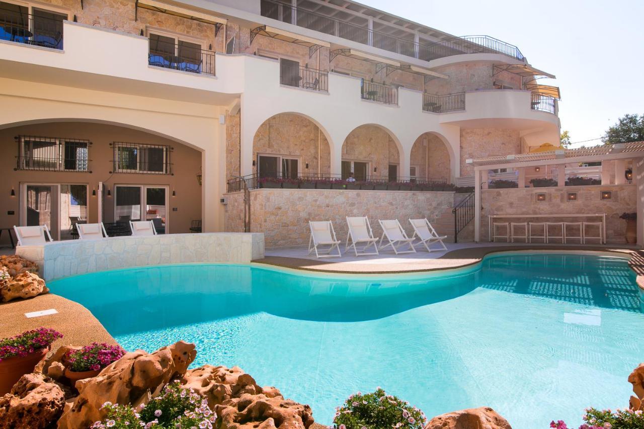 Neikos Mediterraneo Luxury Suites Chaniotis Extérieur photo