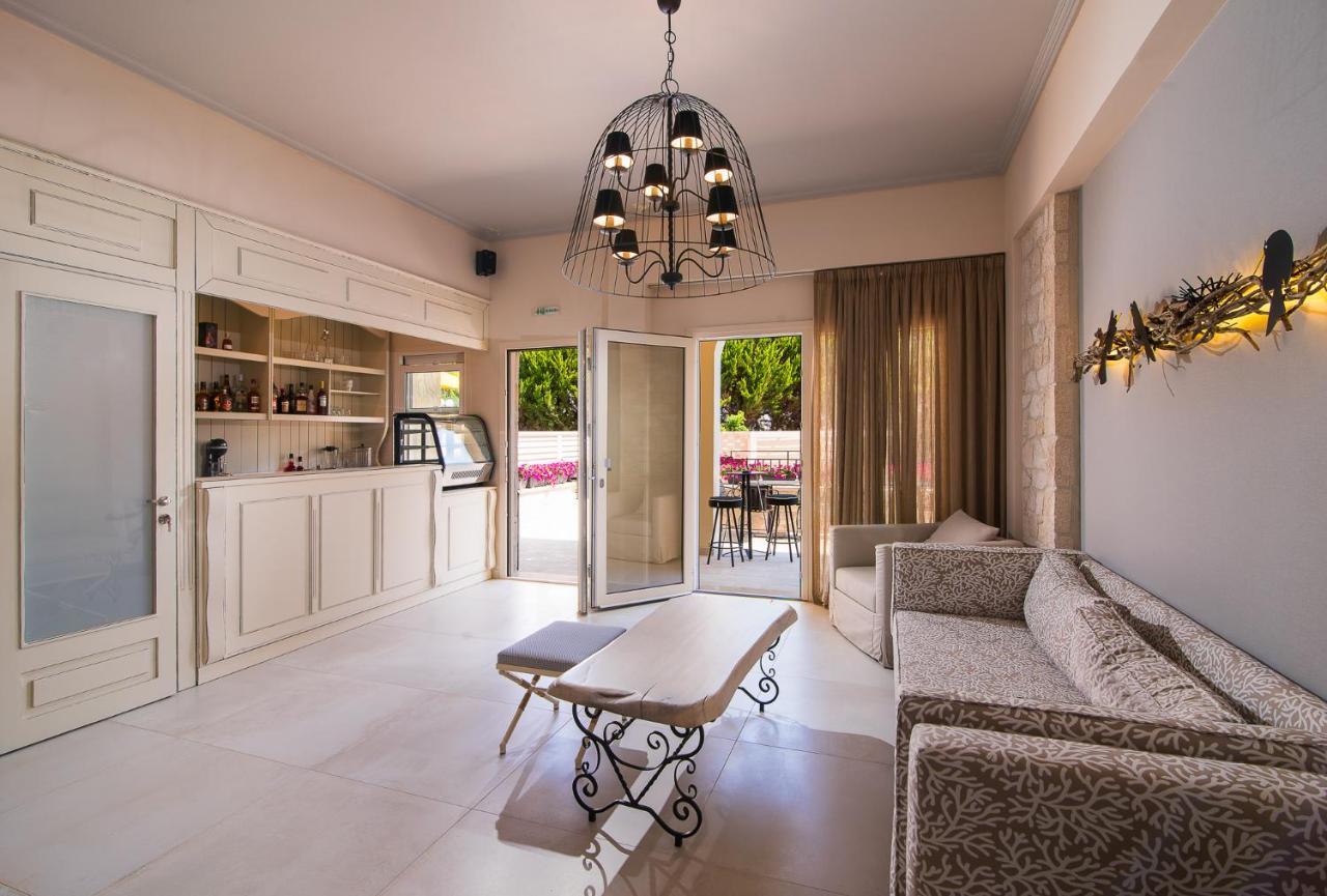 Neikos Mediterraneo Luxury Suites Chaniotis Extérieur photo